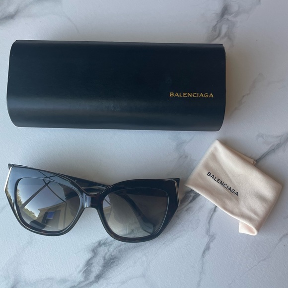 Balenciaga Sunglasses Tortoiseshell Oversized - Picture 1 of 6